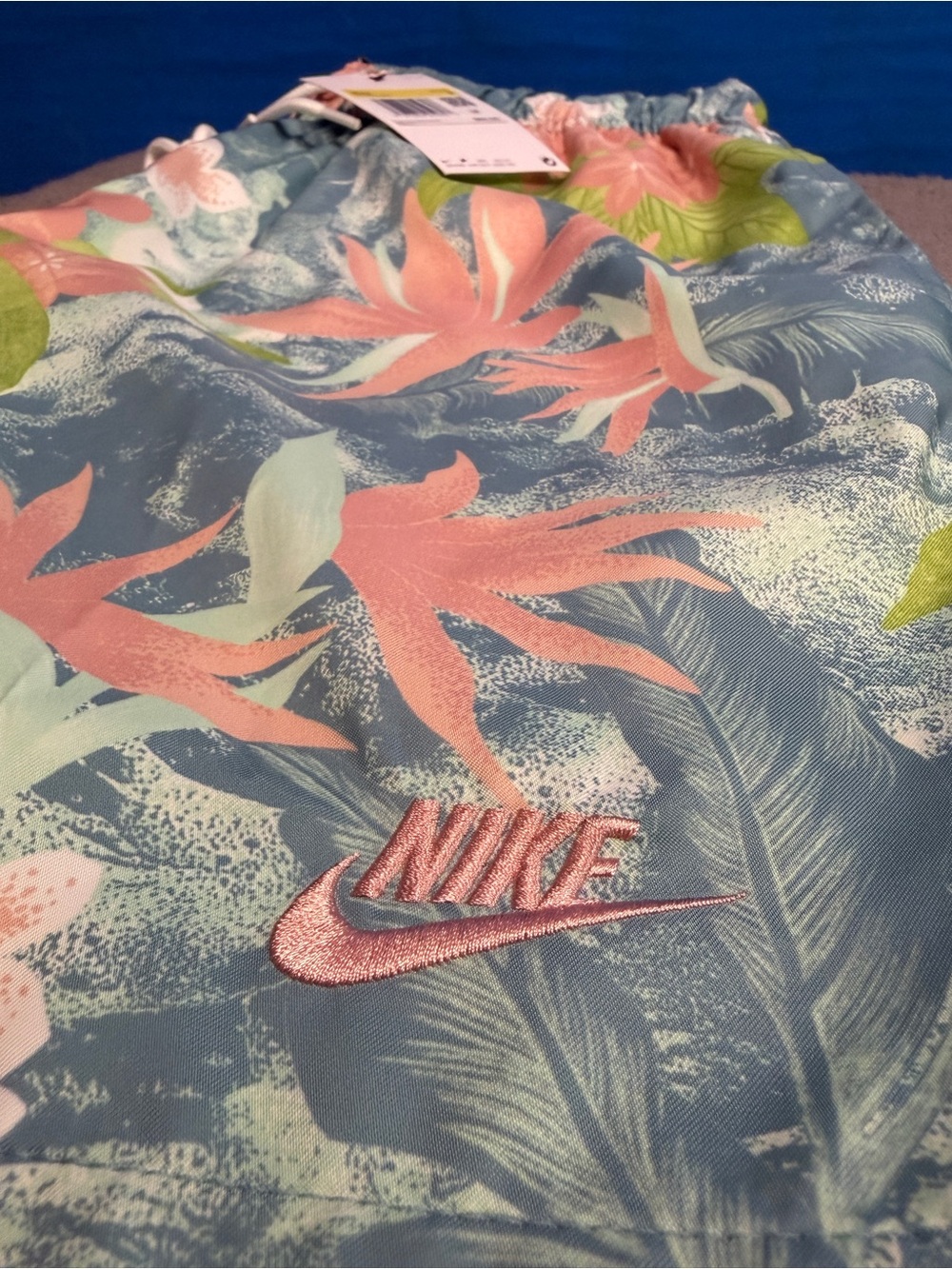 Nike club flow shorts
Brand new - Picture 2 of 14